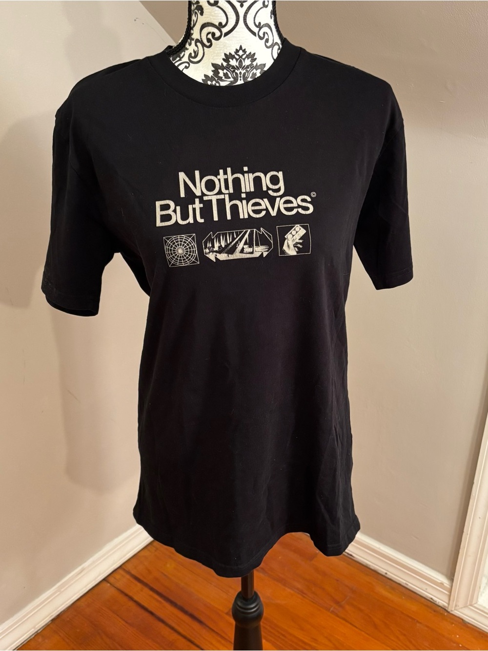 Dead Club City DCC Nothing But Thieves 2023 US Tour Cotton T-Shirt M Rock